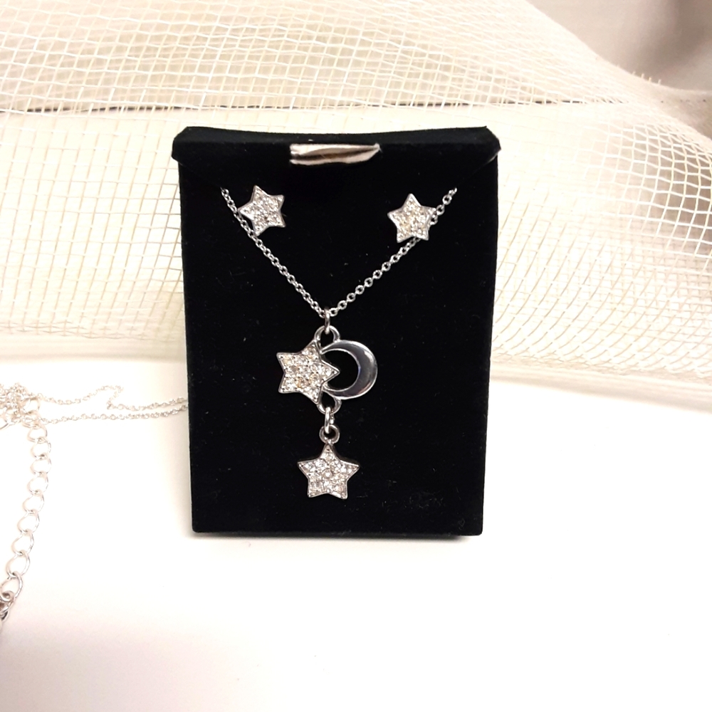 Avon Necklace & Earrings Silver Tone Crescent Moon Rhinestone Stars Adjustable - Picture 4 of 10